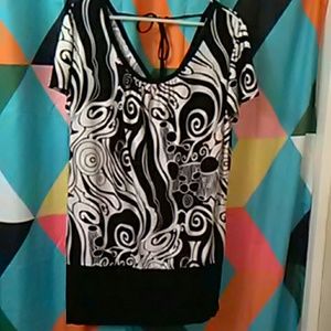 Sixteen stretch black/white blouse